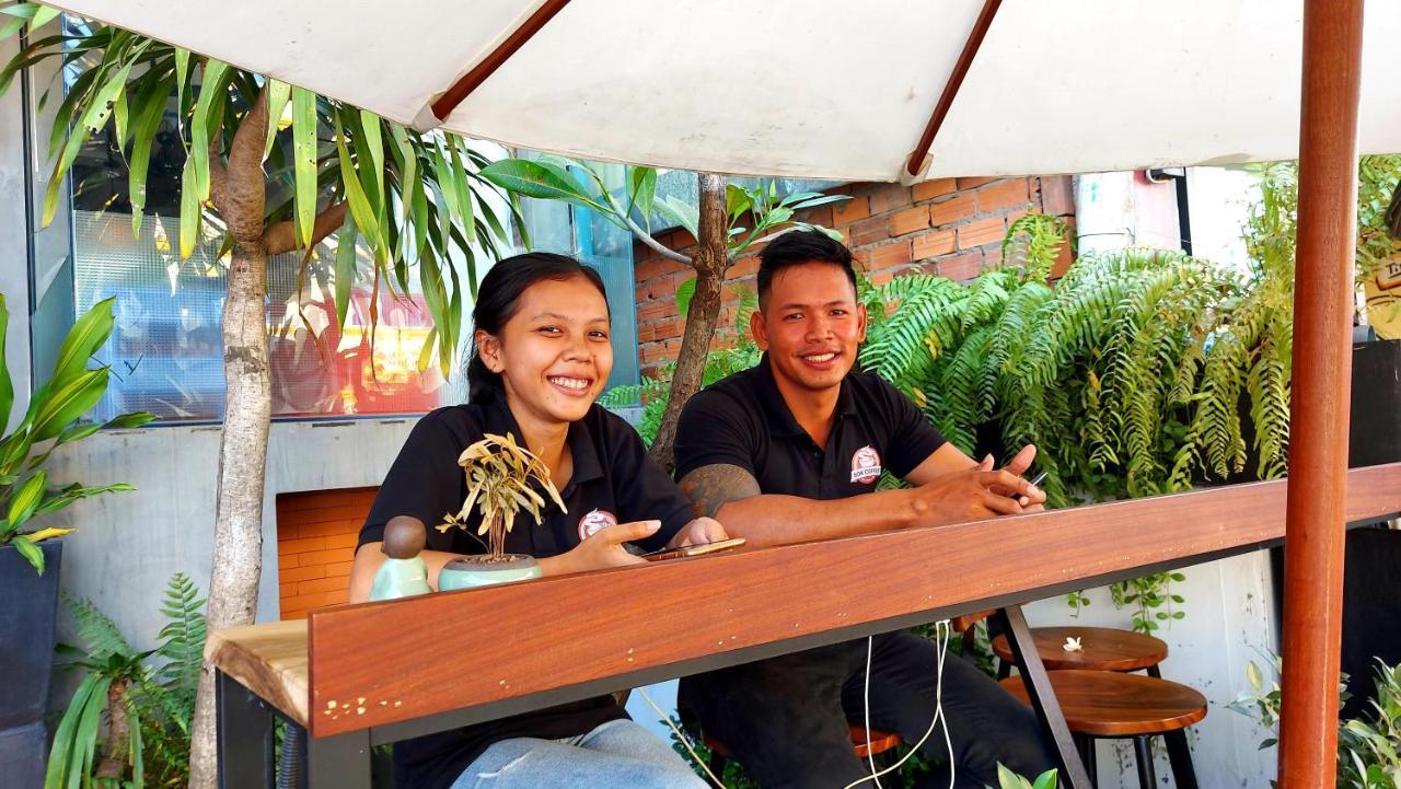 Sok Hotel And Coffee Sziemreap Kültér fotó