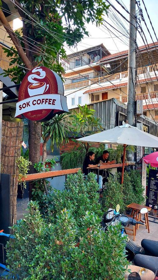 Sok Hotel And Coffee Sziemreap Kültér fotó