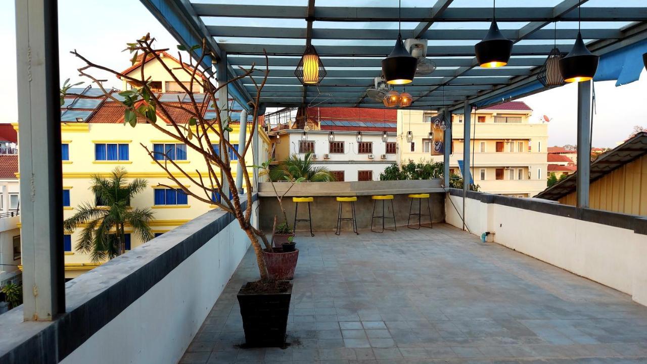 Sok Hotel And Coffee Sziemreap Kültér fotó