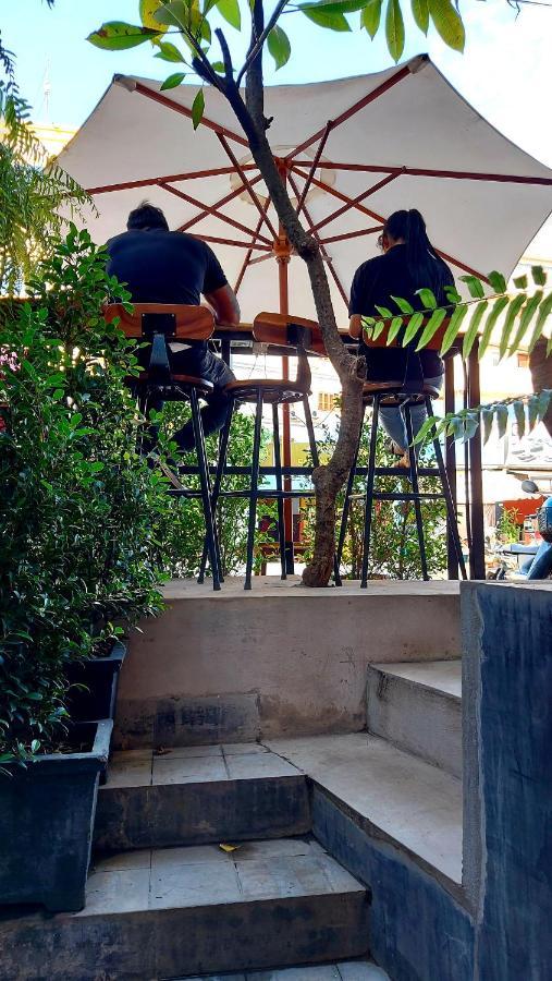 Sok Hotel And Coffee Sziemreap Kültér fotó