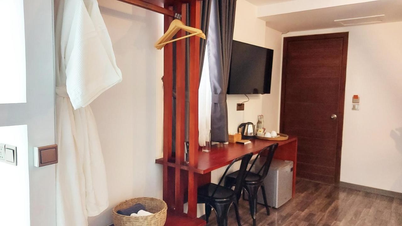 Sok Hotel And Coffee Sziemreap Kültér fotó